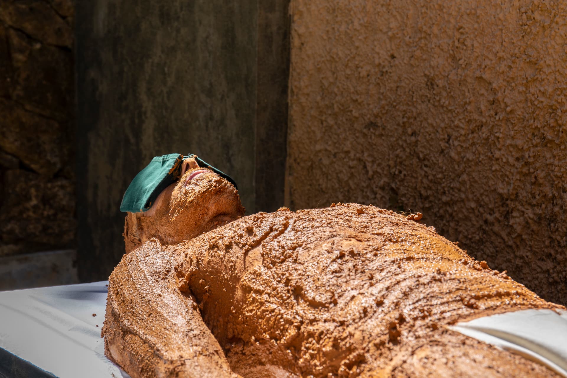 Prakriti Shakti, CGH Earth — full-body mud therapy